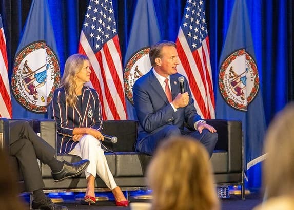 Mental Healthपर गवर्नर यंगकिंस शिखर सम्मेलन